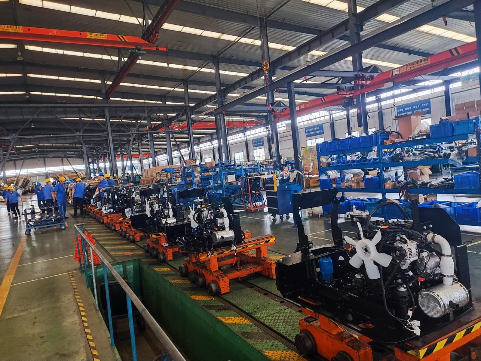 HERESTRONG excavators on the main assembly line