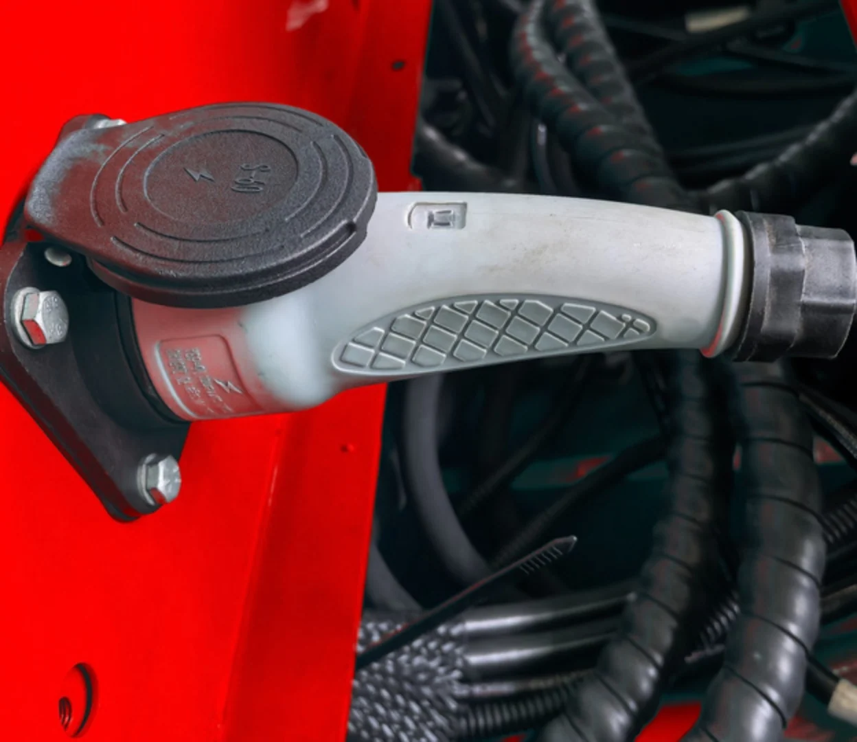 HS12EV fast charging connection